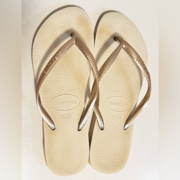 Women’s 9/10 Sandals - Bundle of 3 Pair!  1 NWT 2 Worn - Havaianas - Picture 5 of 11